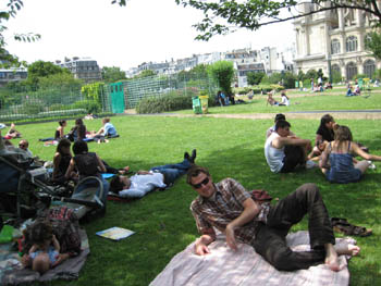 C'est moi, in a park in Paris